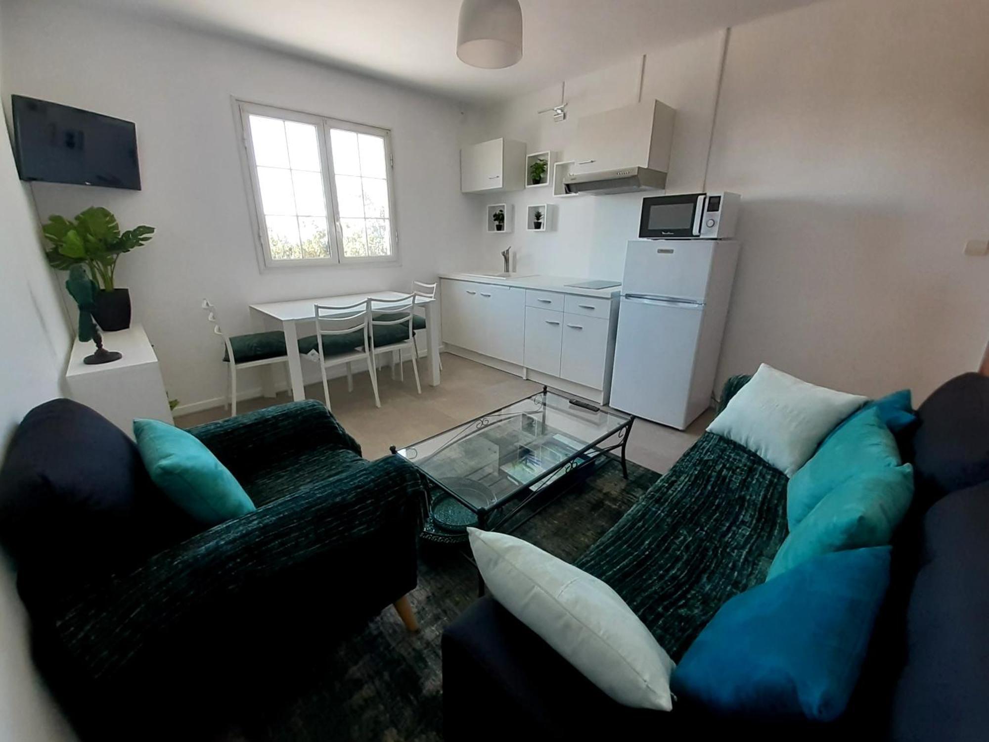 Joli Appartement, Piscine, Jacuzzi Sainte-Suzanne Exterior photo